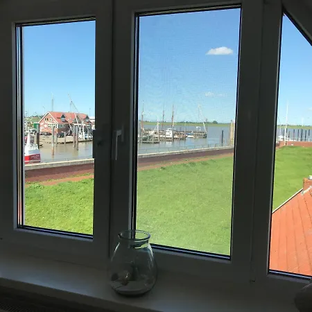 Vier Sterne Am Hafen, *