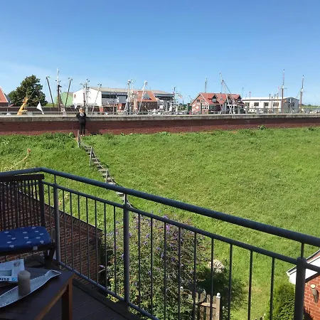 Vier Sterne Am Hafen, *