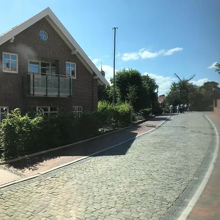 Vier Sterne Am Hafen, *