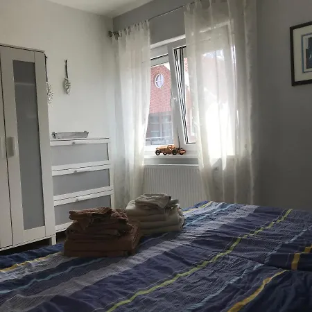 Vier Sterne Am Hafen, *