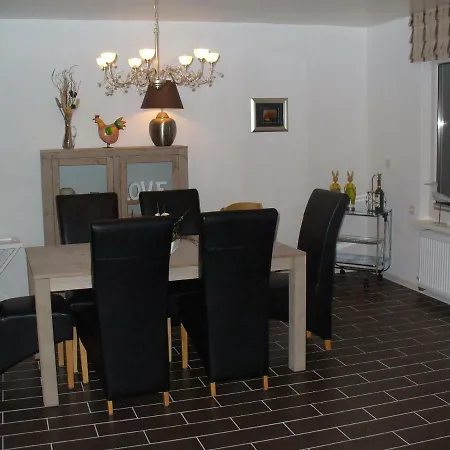 Vier Sterne Am Hafen, *