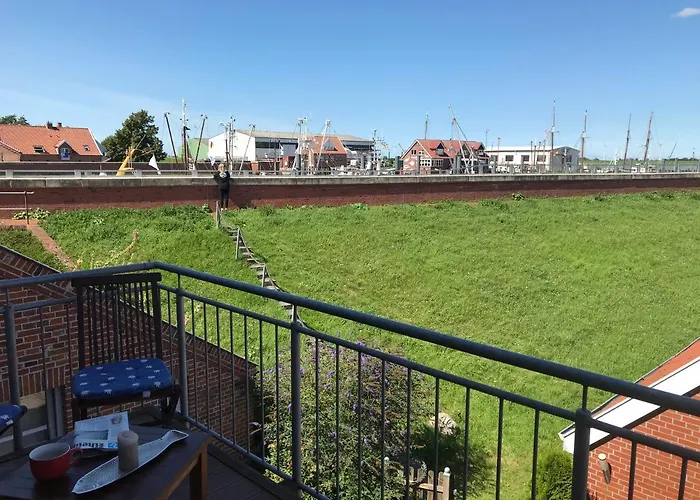 Vier Sterne Am Hafen, *