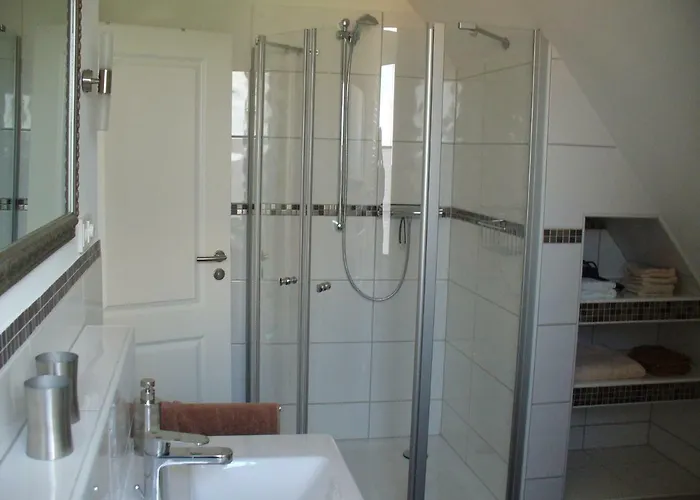 בית נופש Vier Sterne Am Hafen,