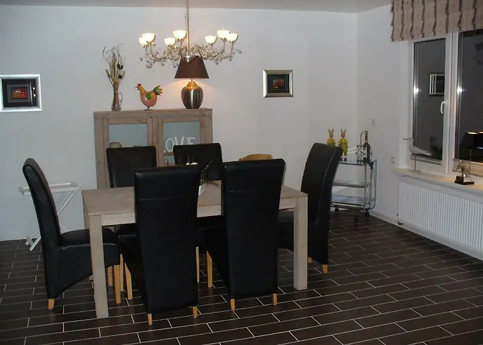 Vier Sterne Am Hafen, *