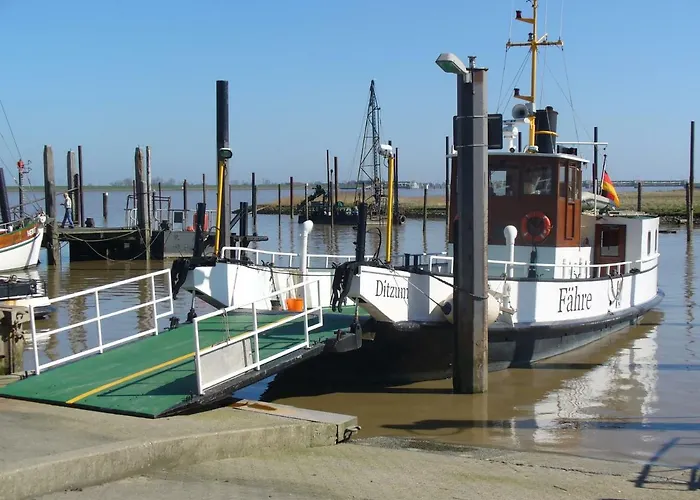 Vier Sterne Am Hafen, *